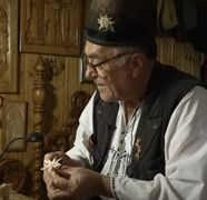 Povestea impresionantă a meșterului cioplitor care dă viață lemnului! Tradiția și credința se împletesc în atelierul sculptorului Ion Rodoș
